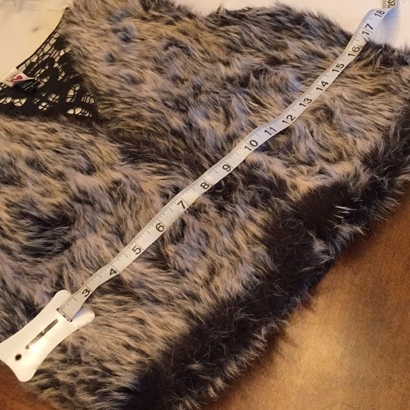 Love Rocks Faux Fur Vest with Crochet Back - Picture 5 of 8
